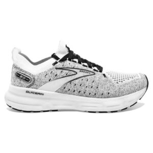The Brooks Running Shoes That Shoppers Say Are 'Better Than Hokas' Are Now 30% Off