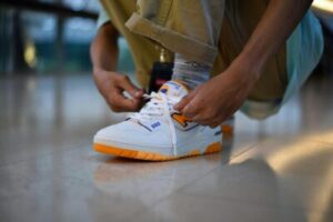 How To Accentuate Every Outfit With Sneakers?