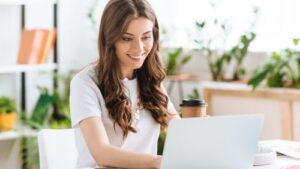 5 Online Businesses Aspiring Entrepreneurs Should Start Right Now